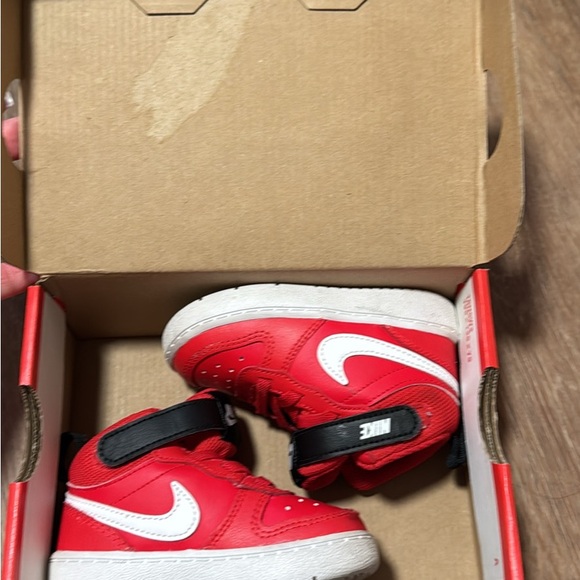 Nike Red and White High-Top Sneakers toddler size 5 - Picture 3 of 5
